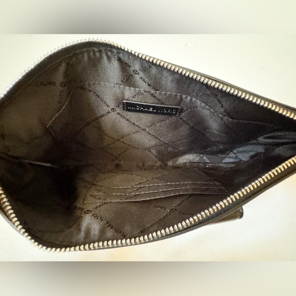 Michael Kors Jet Set Item Large 2 in 1 Card Case Wristlet Clutch MK Black Multi - Picture 11 of 13